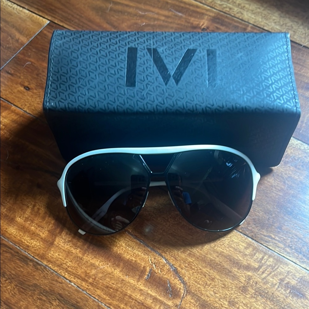 Black and White Aviator Sunglasses
